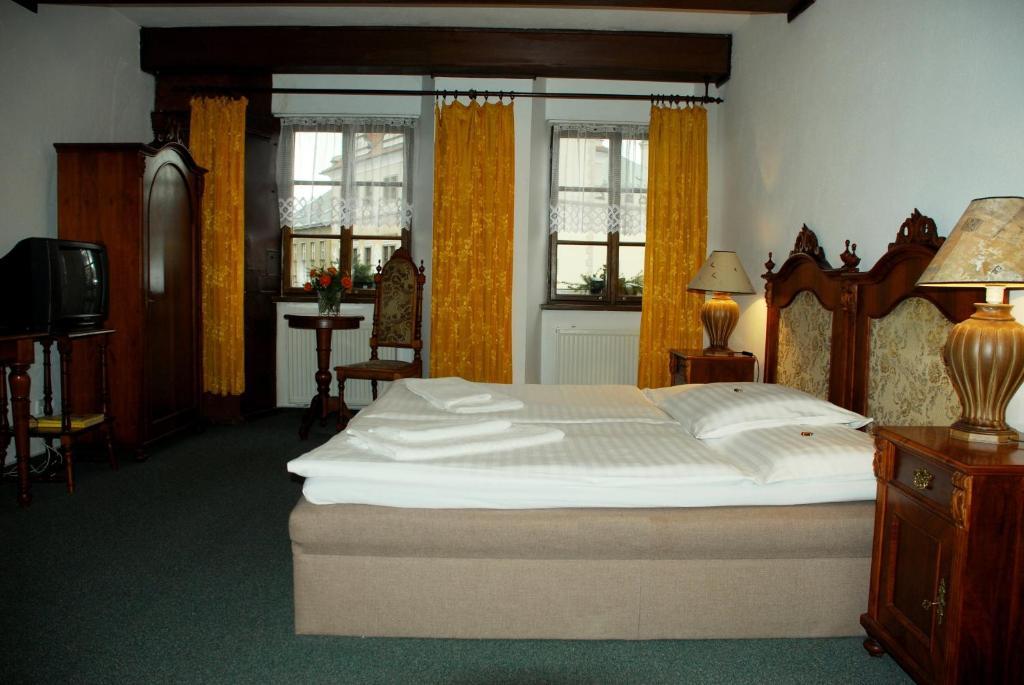 Hotel Zlaty Kohout Mlada Boleslav Exterior photo