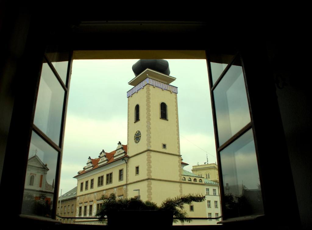 Hotel Zlaty Kohout Mlada Boleslav Exterior photo